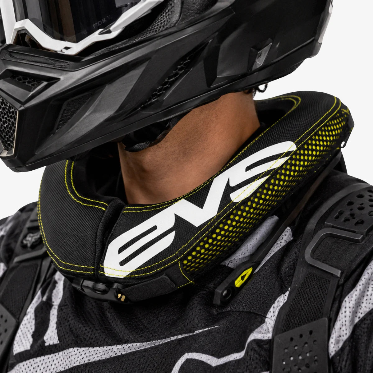 Protetor_De_Pescoço_Evs_Para_Motocross_R3_Preto