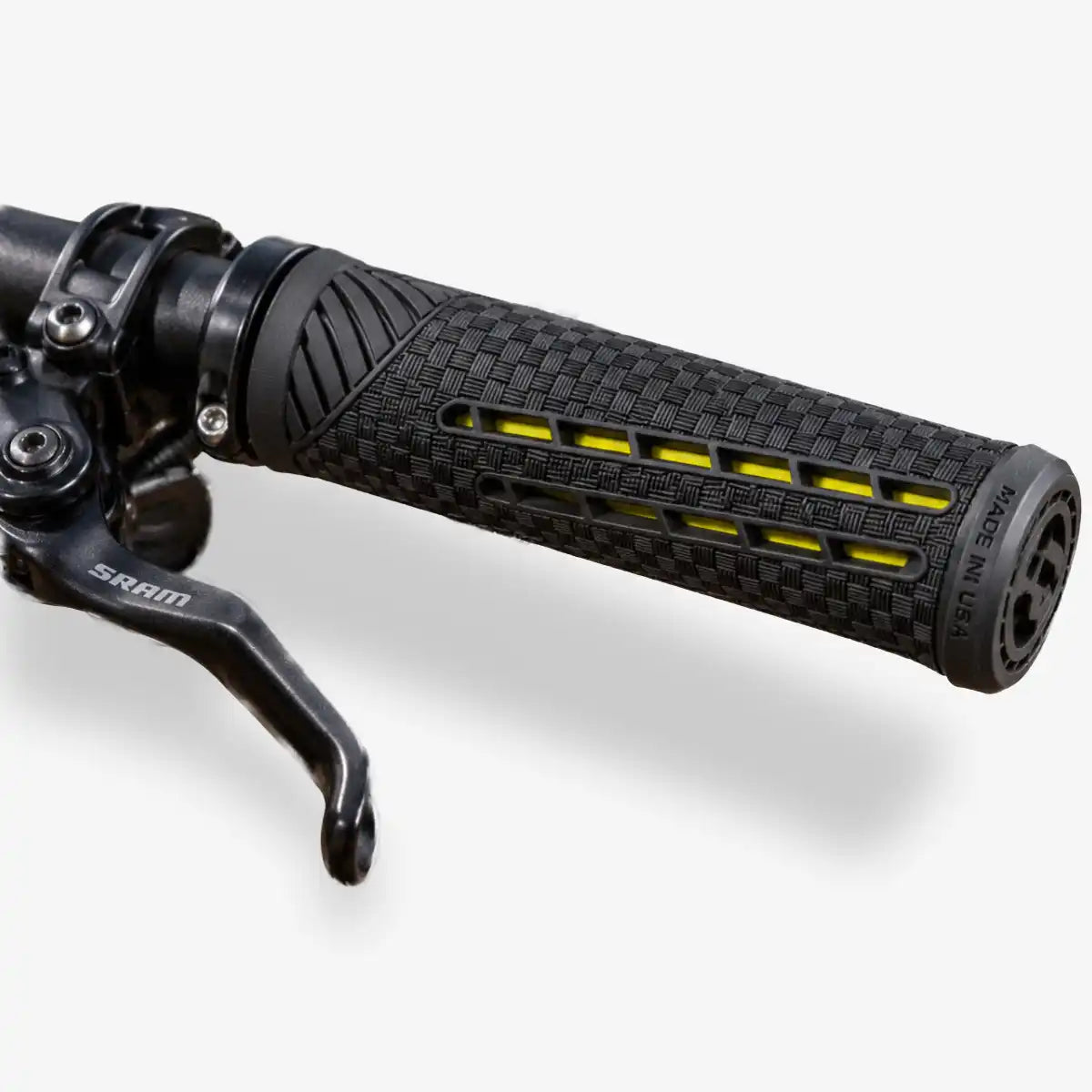 Manopla_Odi_CF_Grips_V2.1_Lock_on_ Preto_e_Amarelo