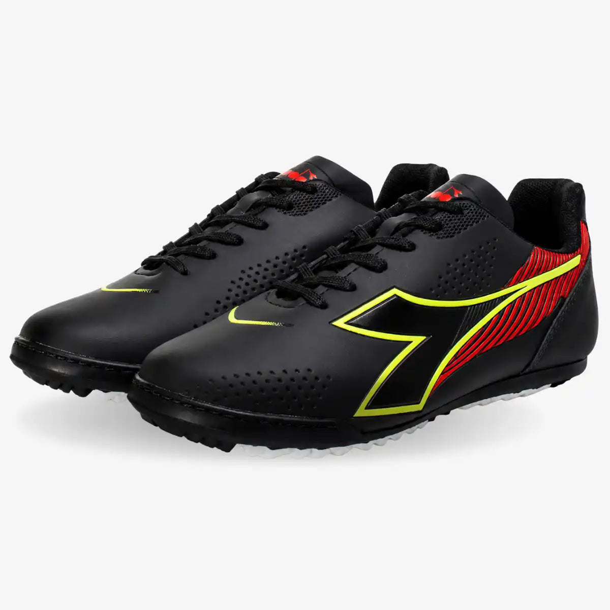Chuteira_Society_Mondiale_Diadora_Preto