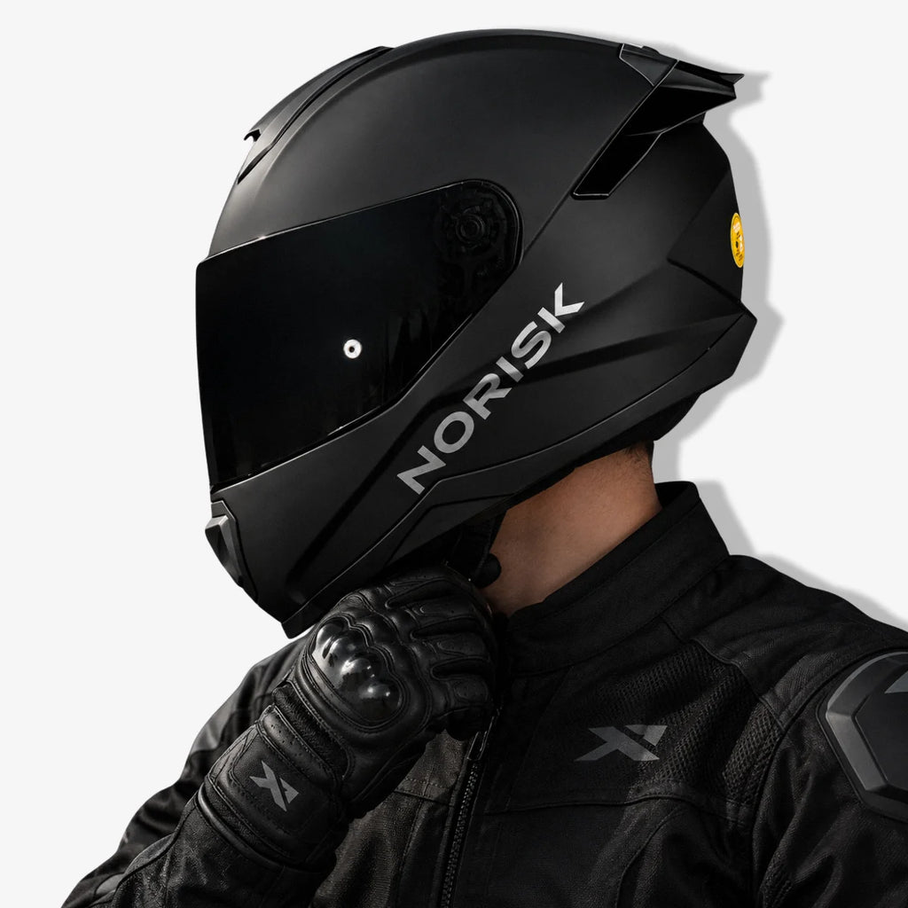 Capacete Norisk Fechado Razor Solid Edition Preto