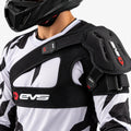 Protetor_De_Ombro_Evs_Para_Motocross_SB04_Brace_Impact_Preto