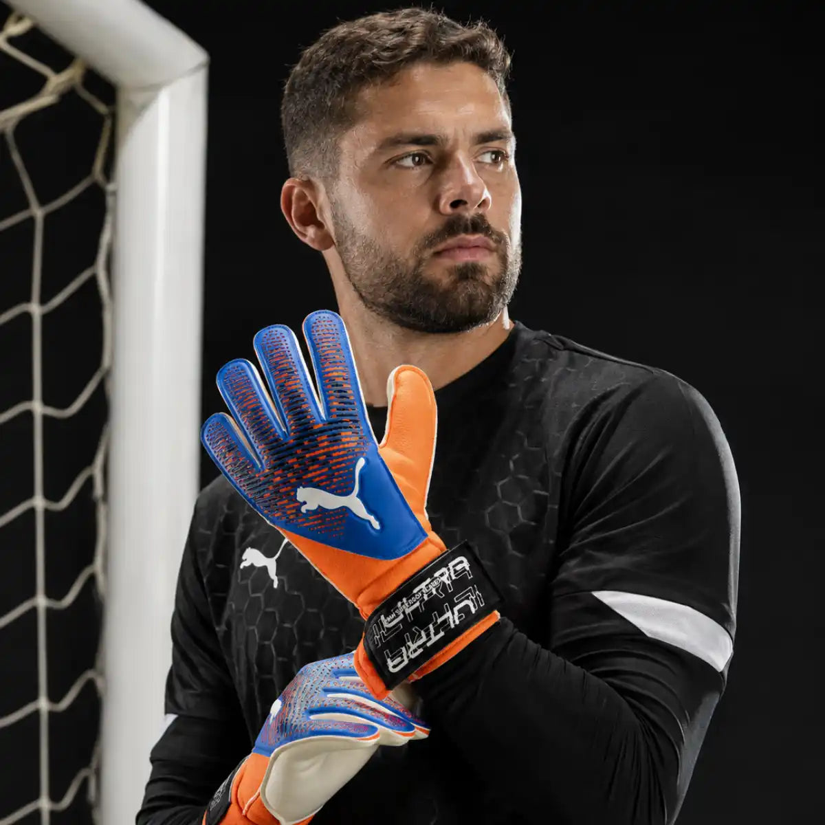 Luva_De_Goleiro_Puma_Ultra_Grip_Laranja 